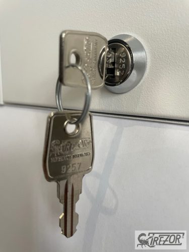 Sorszámozott postaláda zár 2 db kulccsal
